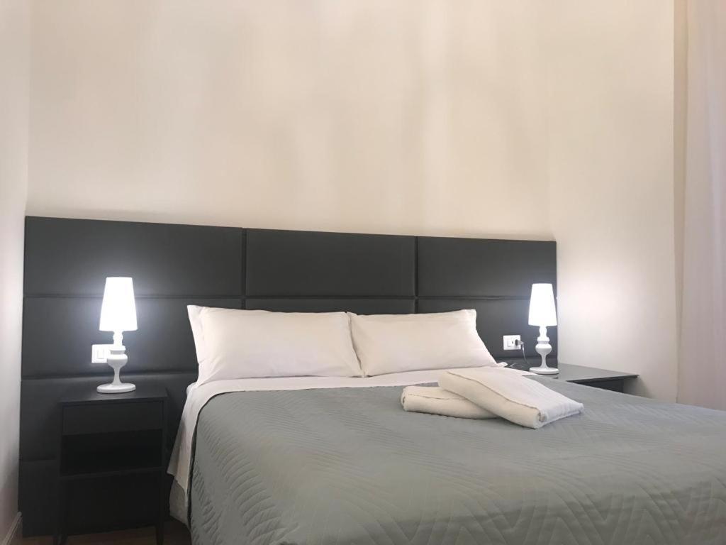 Motta Palace Apartments & Rooms Motta SantʼAnastasia Εξωτερικό φωτογραφία
